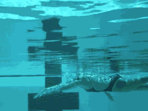 自由泳怎么提高速度和力量,自由泳动作标准但为何速度慢