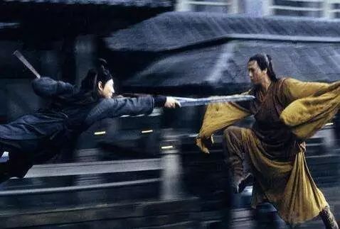 6米8的大黄蜂,800多块的大黄蜂机器人