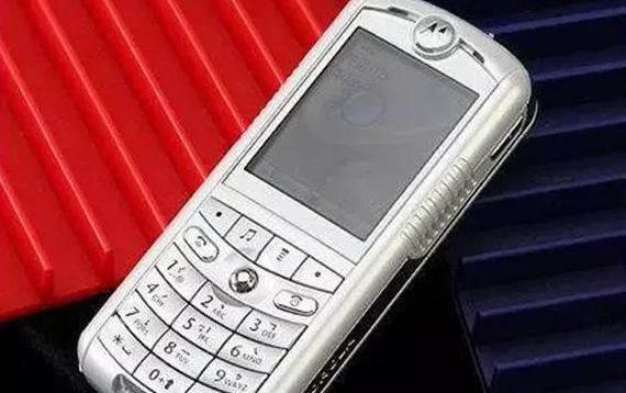 乔布斯一共发明了几款iphone,乔布斯发明iphone视频