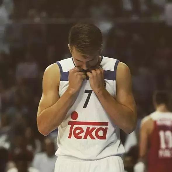 18岁东契奇数据,东契奇是哪年进入nba