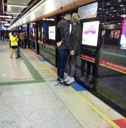 你往常吃那么多废物，总要吃几个废物袋装一下嘛