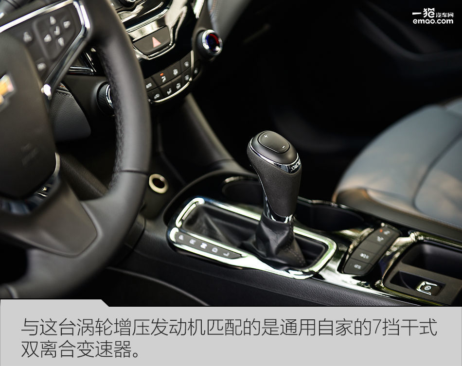 试驾雪佛兰科鲁兹两厢版,科鲁兹两厢顶配掀背1.6t小钢炮