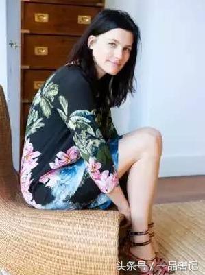 十大高跟鞋轻奢品牌,全球十大高跟鞋奢侈品牌排行榜