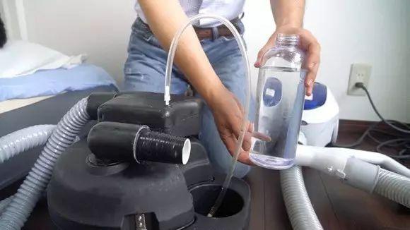 岛国研发让你躺在床上都能洗头的机器，满屏都是不可描述的画风！