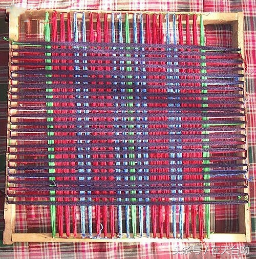 旧毛线手工地毯怎么做,用旧毛线手工制作地毯的各种做法