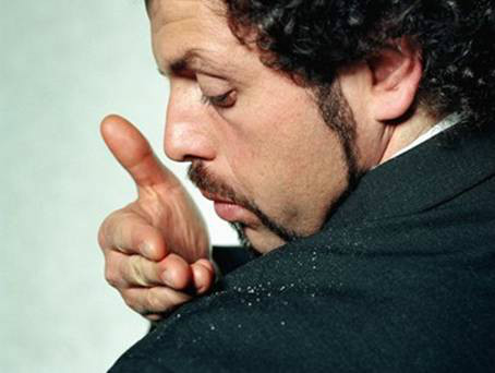 刚洗完头头皮屑特别多是什么原因,头特别痒头皮屑特别多是什么原因