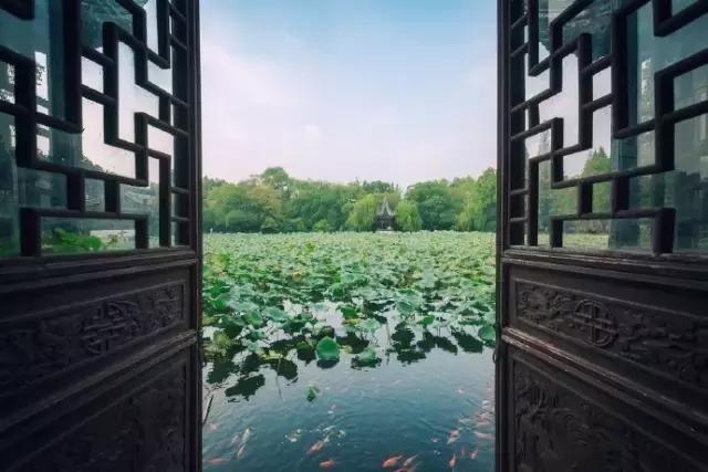 等一个风和日丽的日子,诗酒花茶的句子