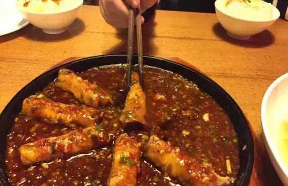 郑州小吃美食推荐店排名榜前十,郑州新东区小吃美食攻略