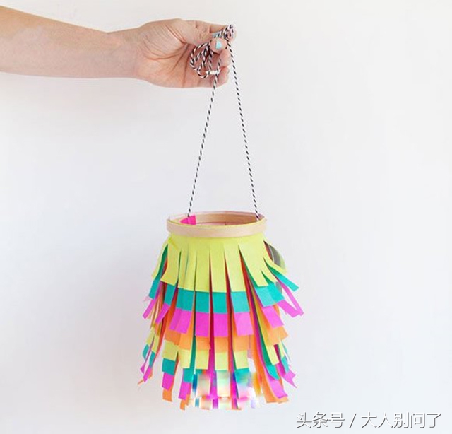 彩纸中秋手工制作幼儿园简单灯笼,中秋节幼儿园手工灯笼制作简单