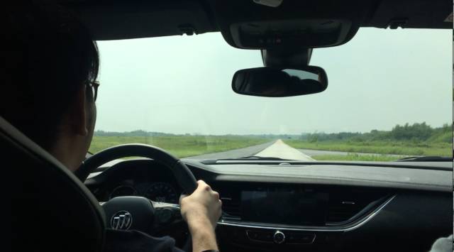 君威gs与标致508l底盘对比,新款君威gs底盘顶起来长什么样