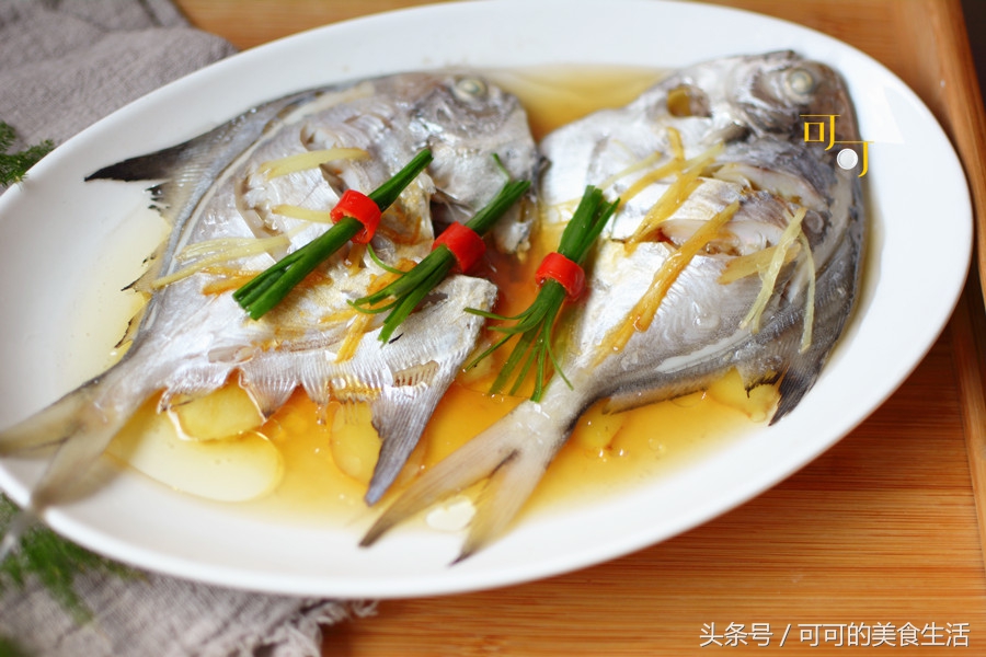 鲳鱼的家常做法清蒸鲳鱼,清蒸鲳鱼需要预先处理鲳鱼内脏吗