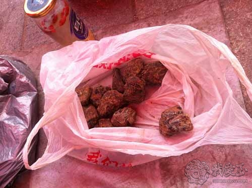 琥珀假原石的鉴别方法,琥珀蜜蜡造假材料