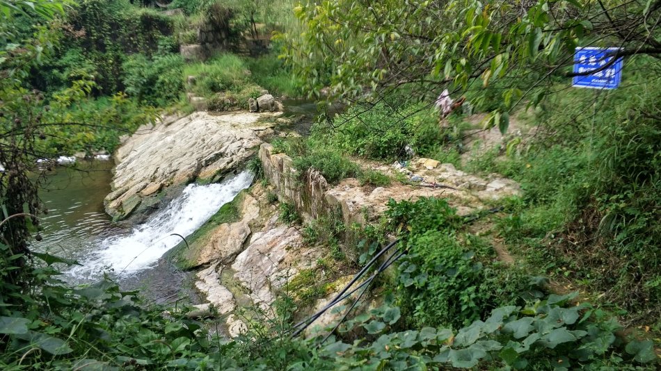 贵阳最近很火的瀑布在哪里,贵阳有个瀑布叫什么