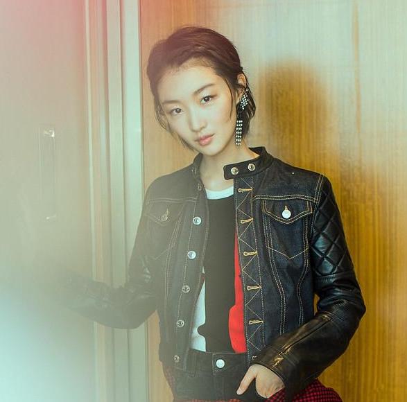 早秋复古又时髦的日常搭配,又酷又飒的早秋搭配