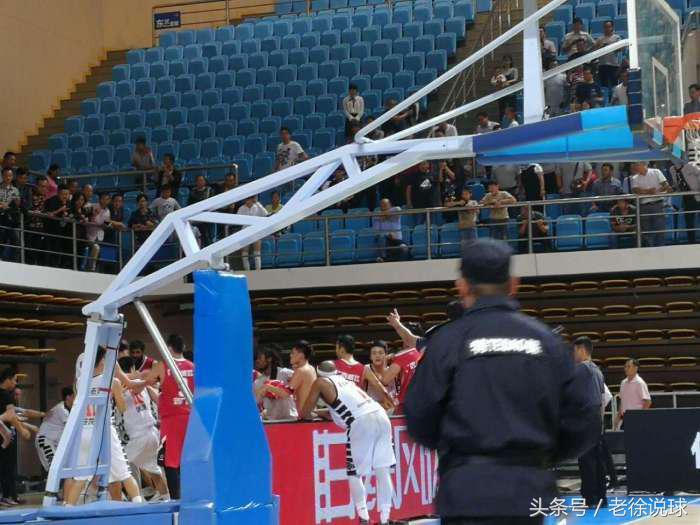 nbl和cba哪个更高级,nbl和cba哪个更强