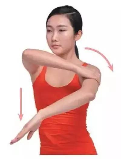 瑜伽怎样练出手臂上的力量,瑜伽瘦手臂最快的方法