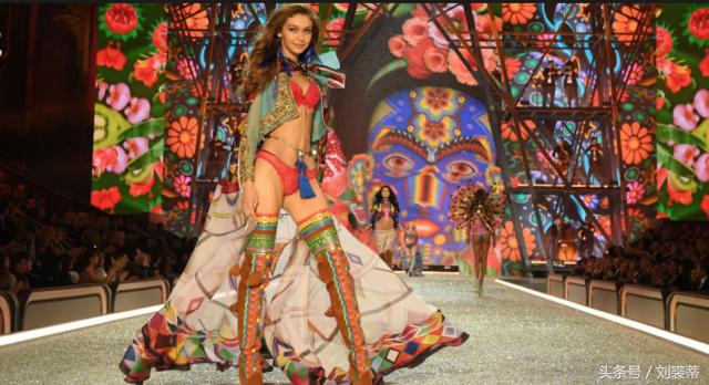 维密秀内衣走秀高光时刻,维密内衣时装秀惊艳全场