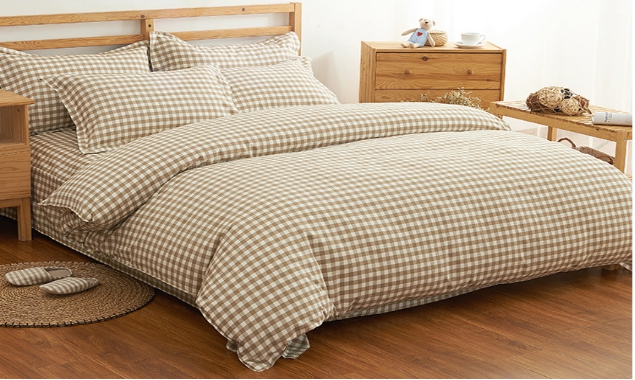 四件套床品搭配对比,床品四件套怎么选款式和卧室配