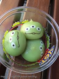 香港迪士尼乐园和上海迪士尼乐园,香港迪士尼和上海迪士尼