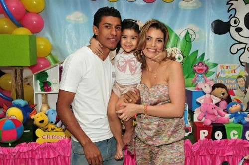 风雨交加，一路流浪，与命运抗争的*力暴**鸟永不沉沦