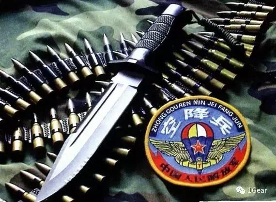 吊了！两款经典战术刃居然力压世界上最毒的*刀刺**56式三棱*刺军**