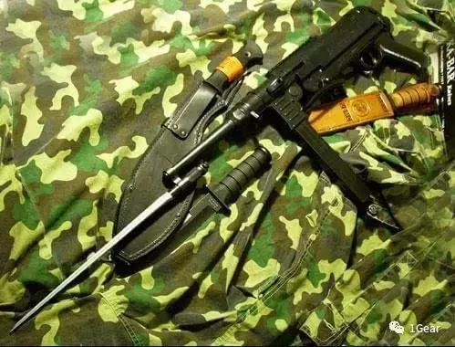 吊了！两款经典战术刃居然力压世界上最毒的*刀刺**56式三棱*刺军**