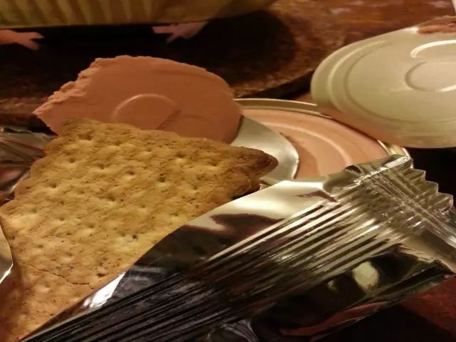 连鹅肝酱都有的美味！法国*用军**4号口粮试吃报告