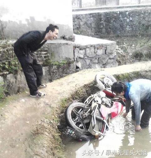 玩游戏新娘出嫁,结婚新郎新娘玩个游戏