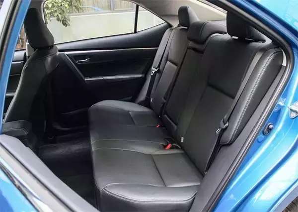 帝豪gl和卡罗拉选哪个好,卡罗拉和吉利帝豪gl