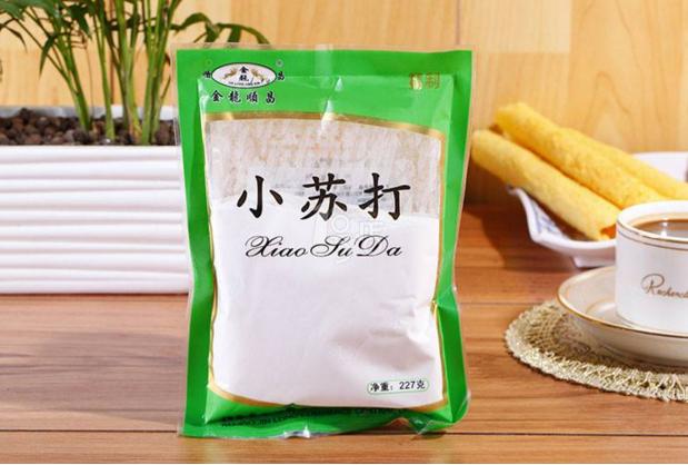 小苏打是用多功能的还是食用的,日常生活中小苏打的10个家庭用途