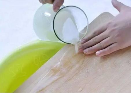 小苏打是用多功能的还是食用的,日常生活中小苏打的10个家庭用途