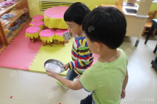 幼儿园小手拉大手主题活动计划,小班主题活动大手牵小手