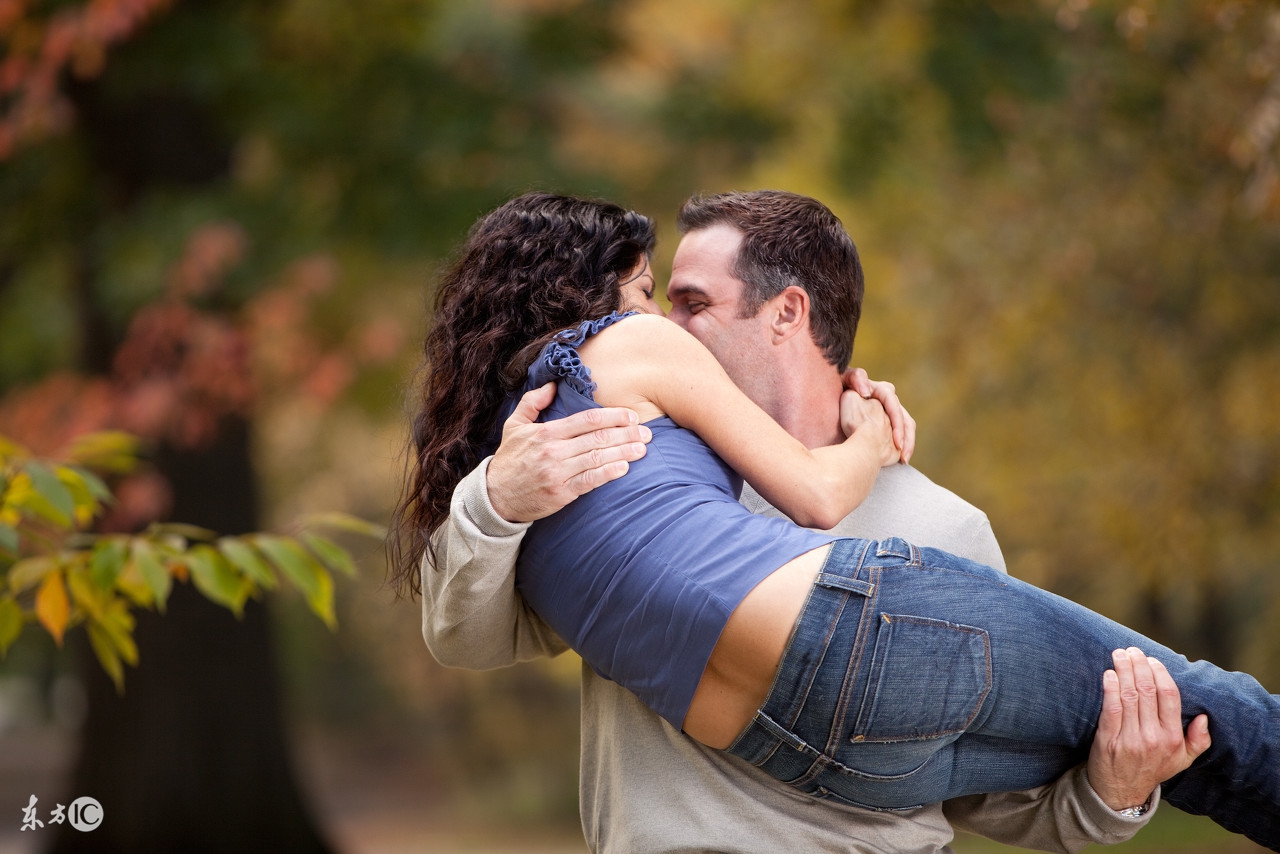我嫁给了一个比我小十岁的人,我嫁给了一个比我小八岁的男人