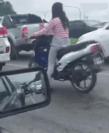 姑娘，你这样让我们没法做生意了啊，小本买卖