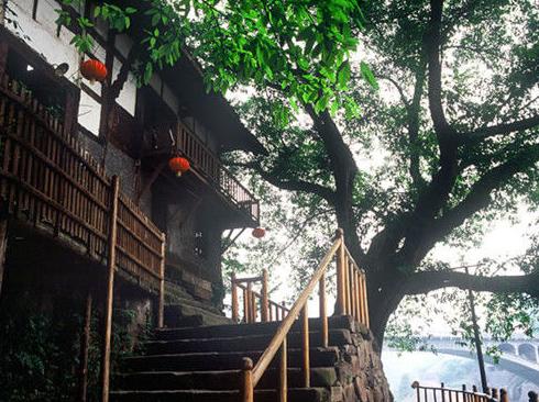 重庆周边风景优美的古镇,旅游景点推荐重庆古城