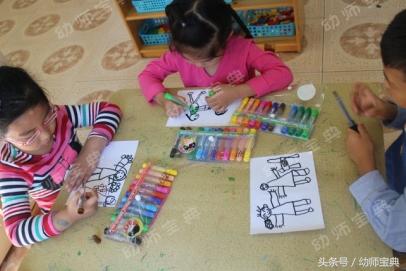 幼儿园小手拉大手主题活动计划,小班主题活动大手牵小手