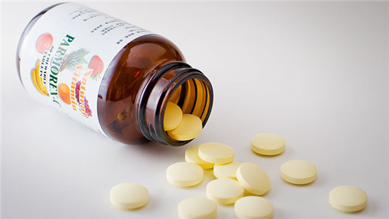 从来都没有整顿过得药箱，在里面发现了这个