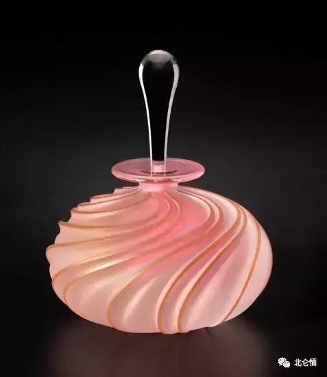 香水是优雅女性必需品,让女人更有魅力的香水