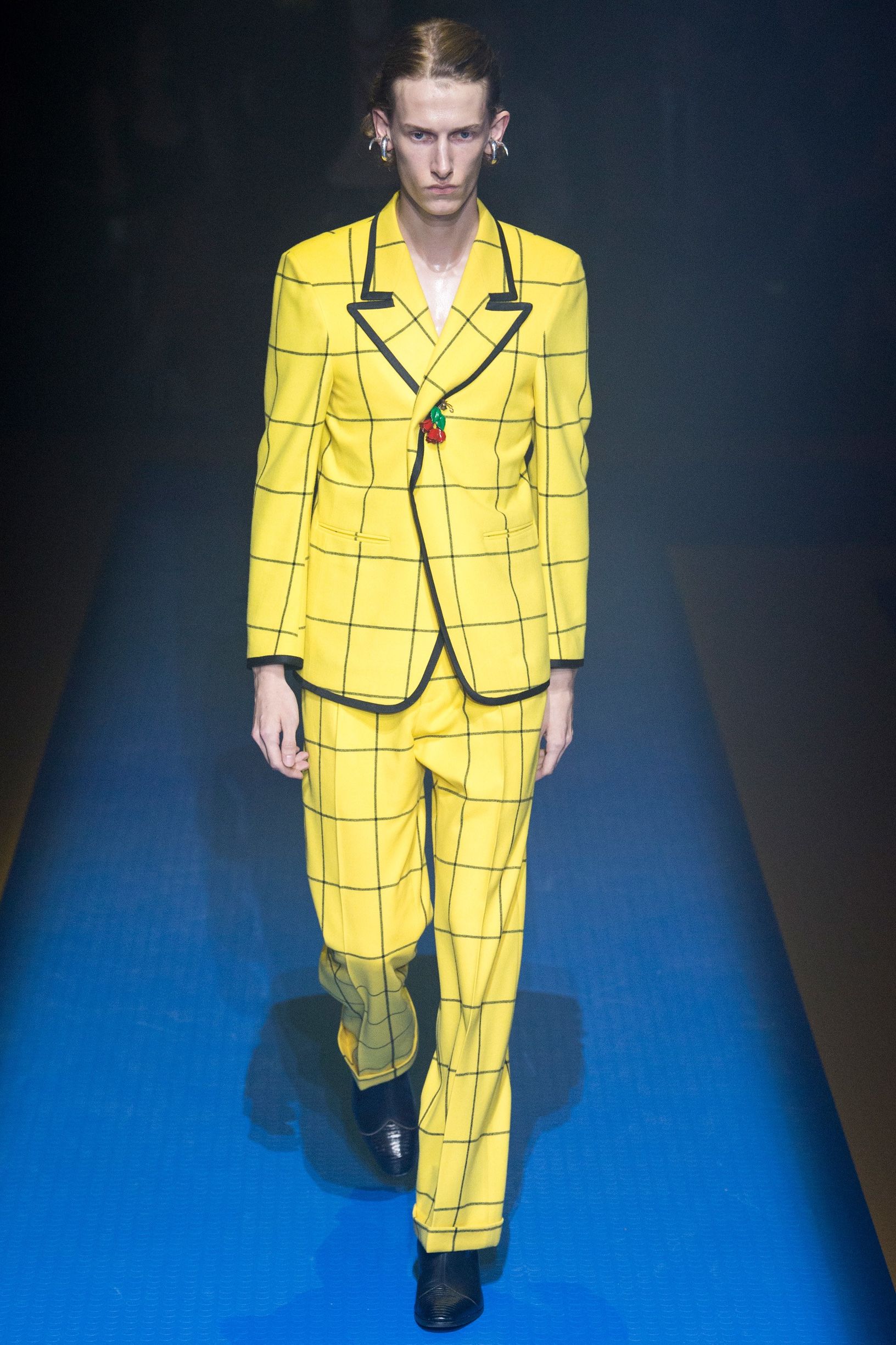 米兰时装周gucci直播外场,米兰时装周gucci三叶草