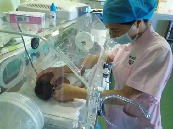 急产容易出现胎儿窘迫吗,宝宝出意外