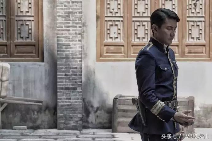 他被称为TVB的女人汤丸却在《使徒行者2》中一集就领盒饭