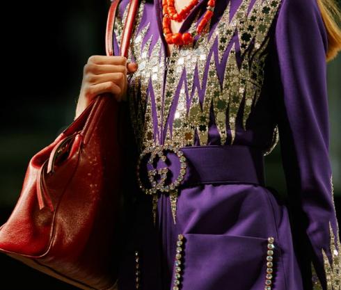 米兰时装周gucci直播外场,米兰时装周gucci三叶草