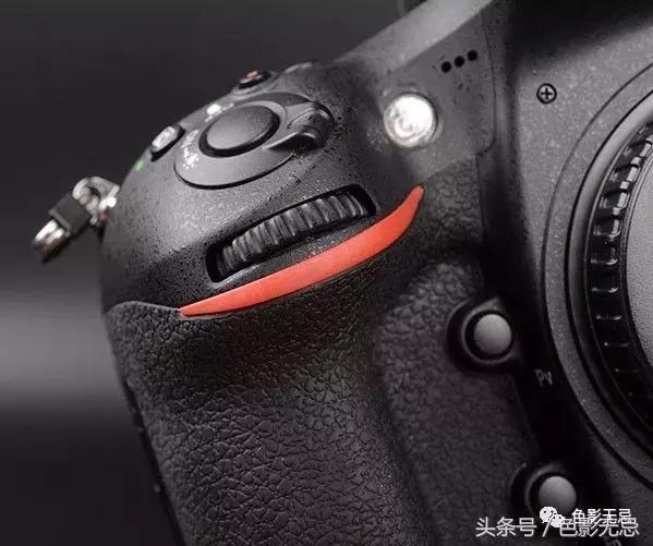 尼康d810和d850电池盒通用吗,尼康d850与d810操作有什么区别