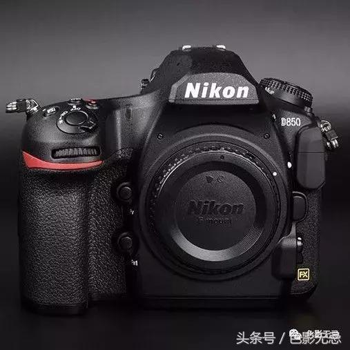 尼康d810和d850电池盒通用吗,尼康d850与d810操作有什么区别
