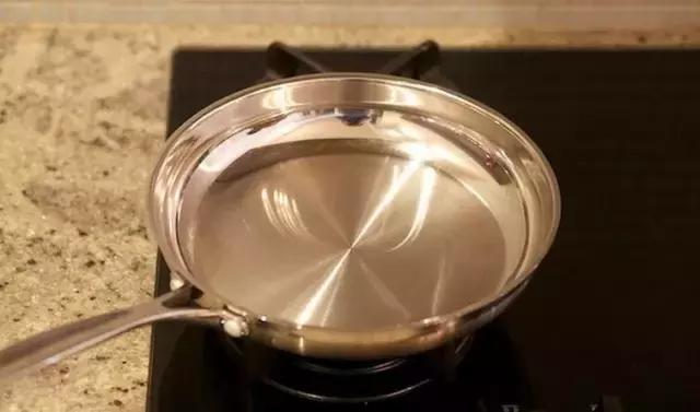 不用炭炉一样做出火气十足的羊肉串