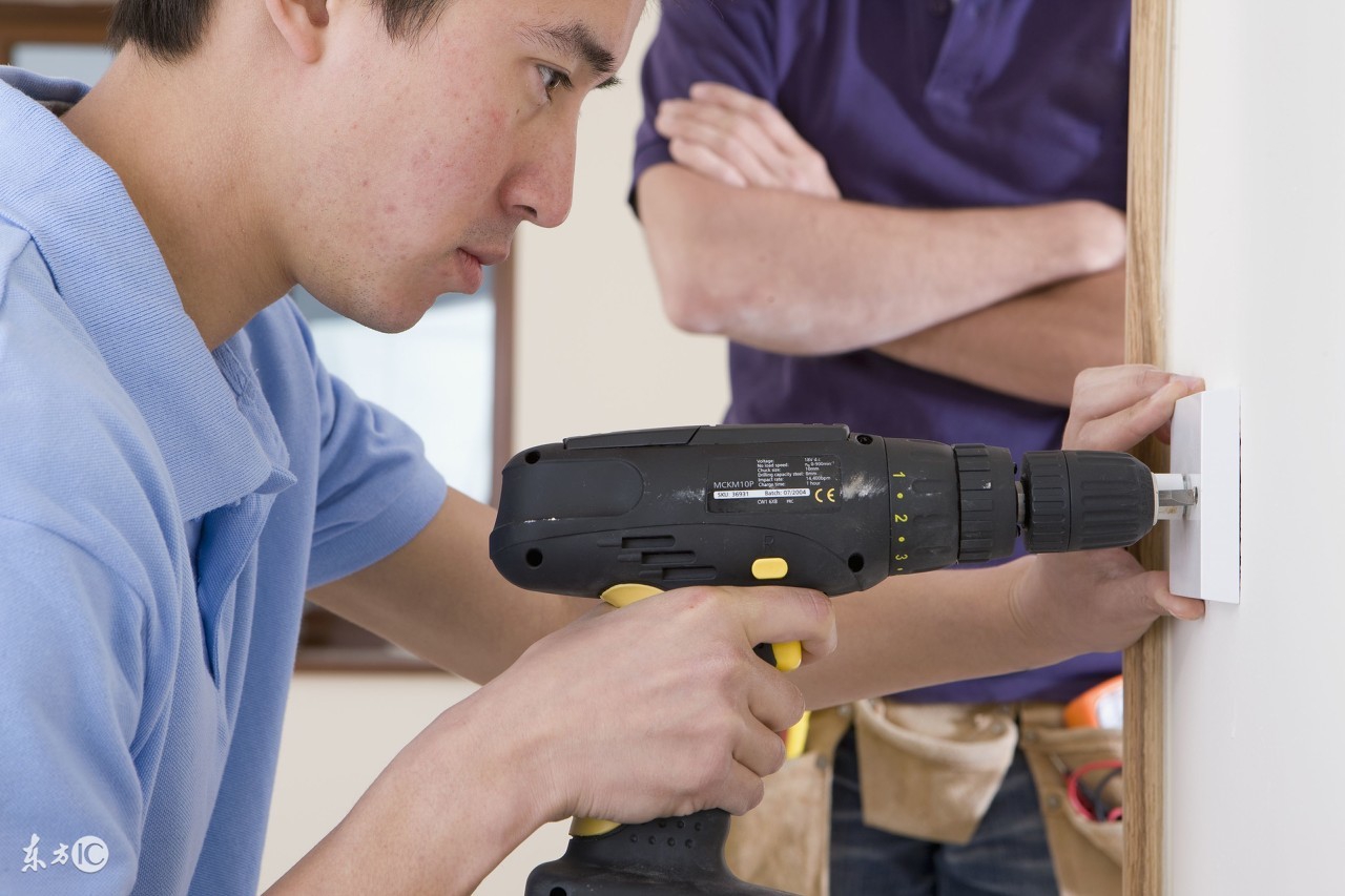 当孩子发脾气的时候你应该怎么做,当孩子发脾气的时候你应该怎么办