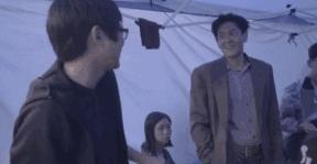 假摔、吊威亚、真人被撞飞，影视剧中的车祸戏是这么拍的？！