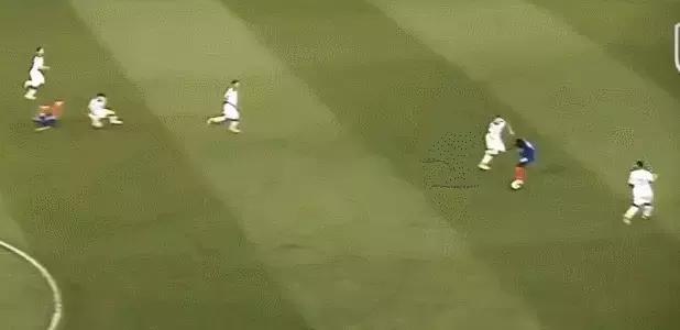 2022法甲妖人前锋,奥古斯丁鲁贝托远射