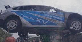 假摔、吊威亚、真人被撞飞，影视剧中的车祸戏是这么拍的？！