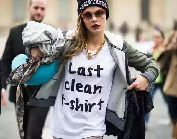 歪果仁都在笑你！不懂千万别穿上身的SloganTee！